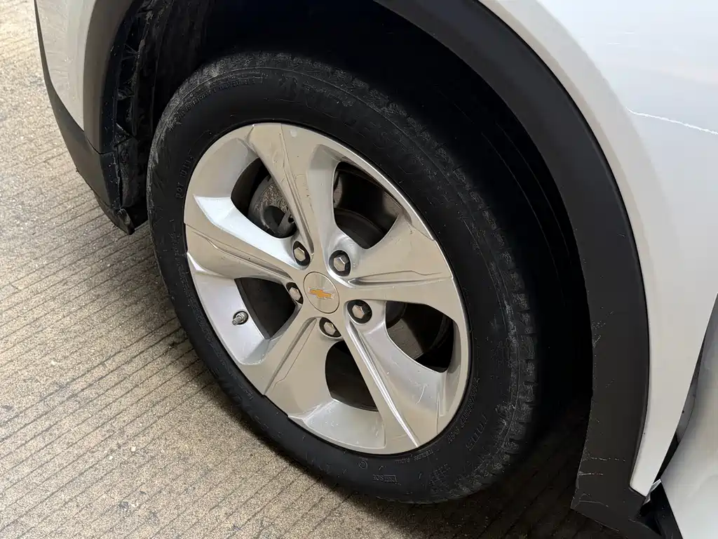 Chevrolet Menlo — миниатюра 16