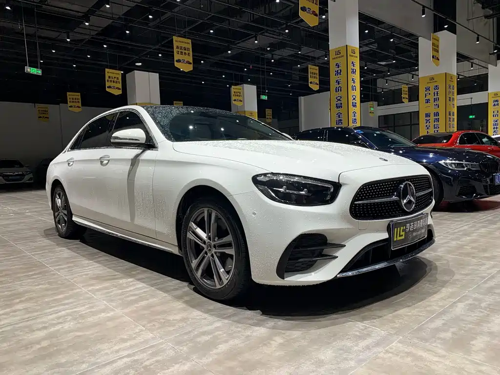 Mercedes-Benz E-Class — миниатюра 3