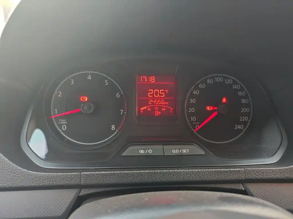 Volkswagen Jetta — миниатюра 7