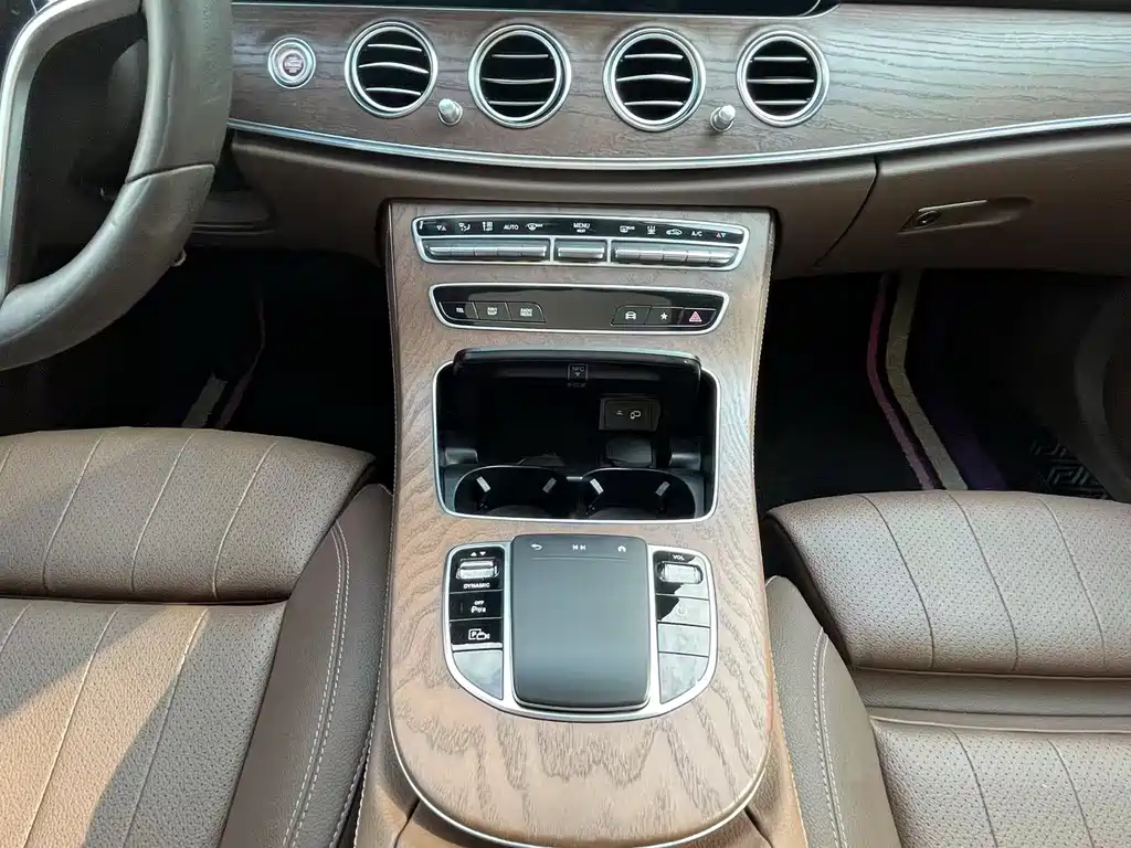 Mercedes-Benz E-Class New Energy — миниатюра 9