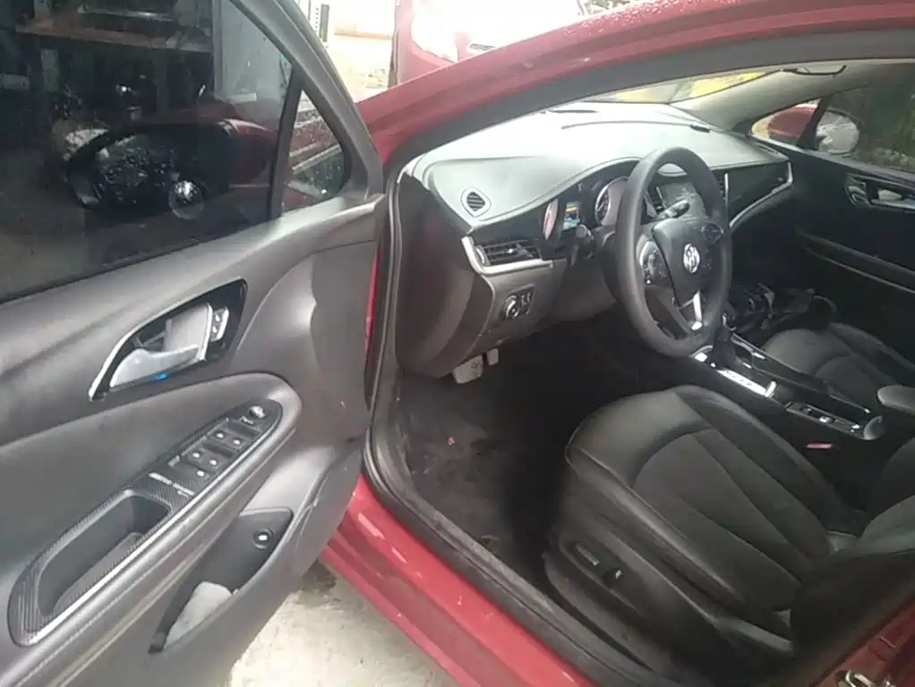 Buick Verano — миниатюра 16