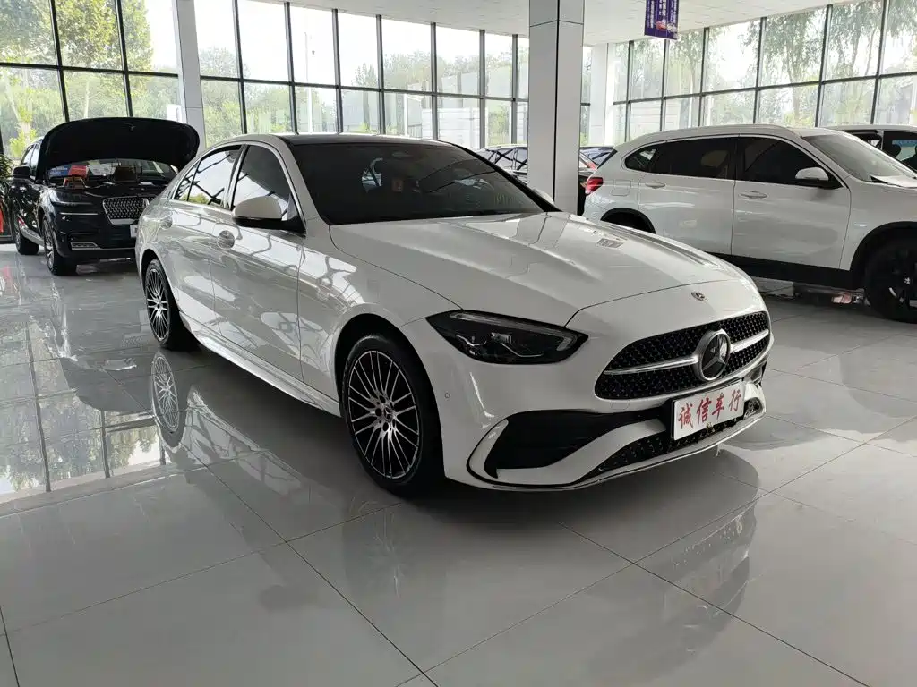 Mercedes-Benz C-Class — миниатюра 3