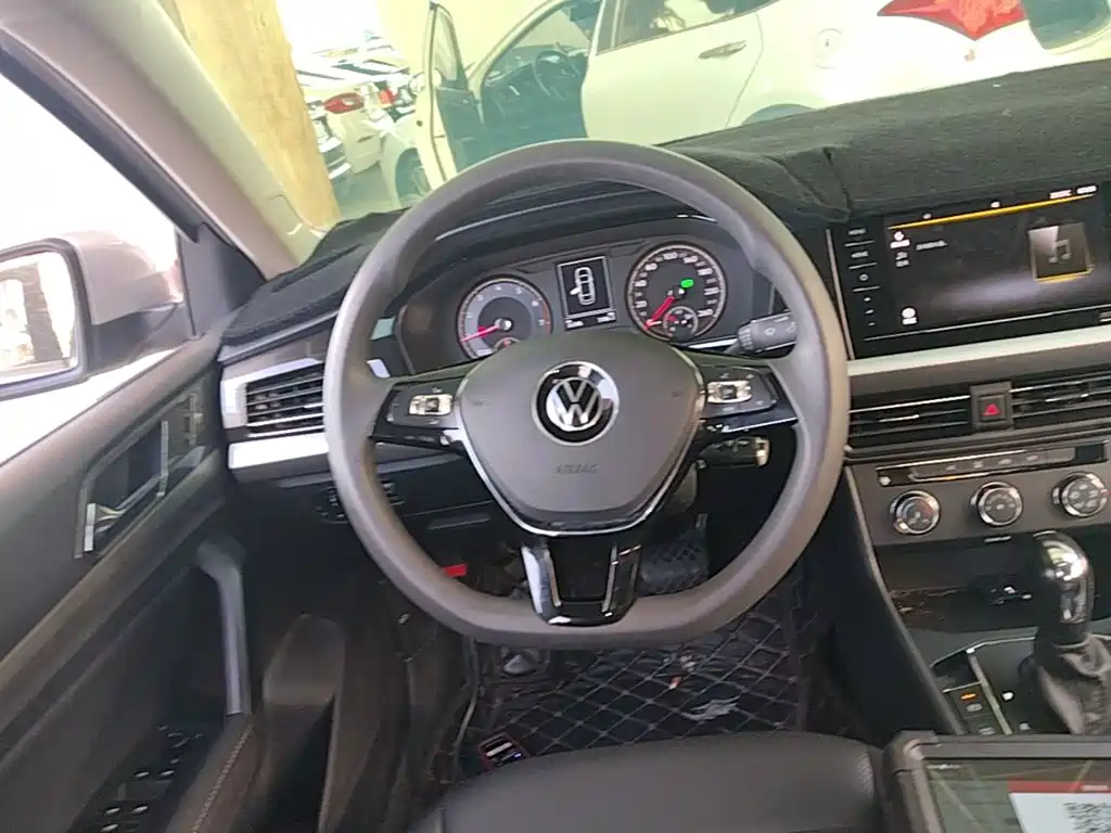 Volkswagen Lavida — миниатюра 11