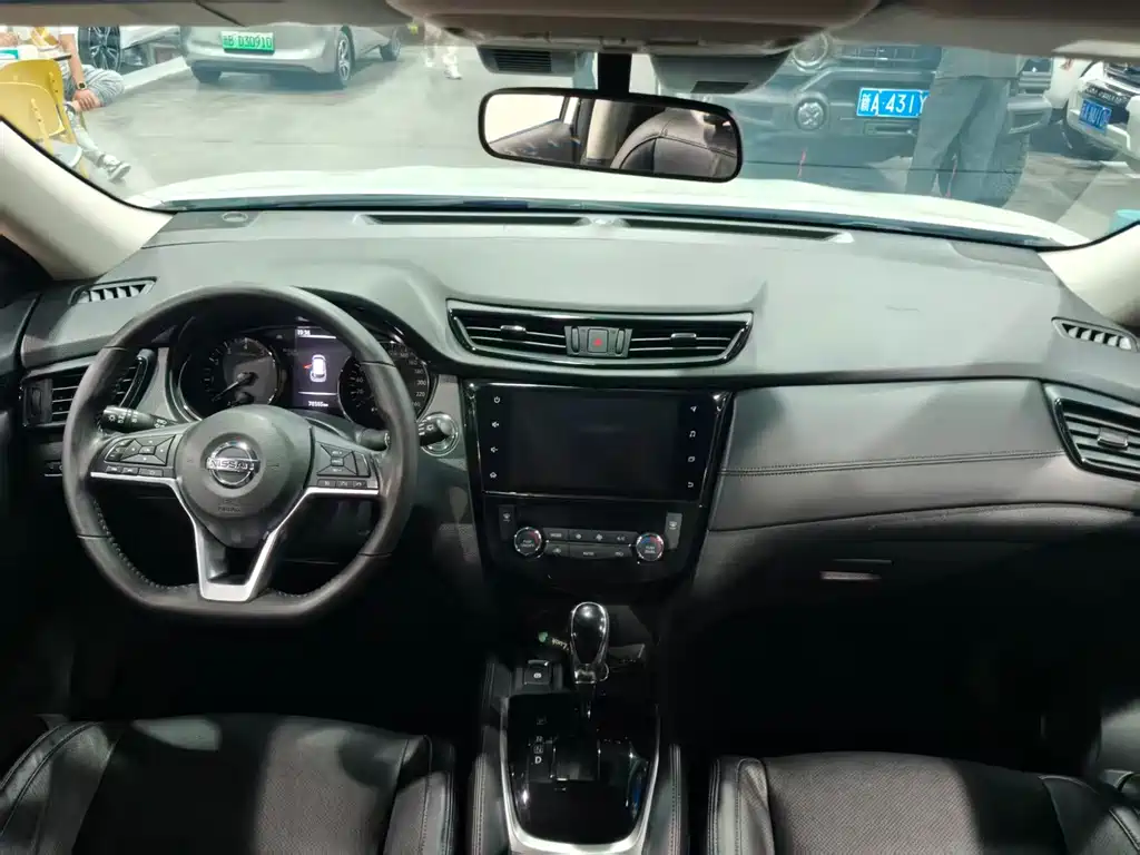 Nissan X-Trail — миниатюра 6