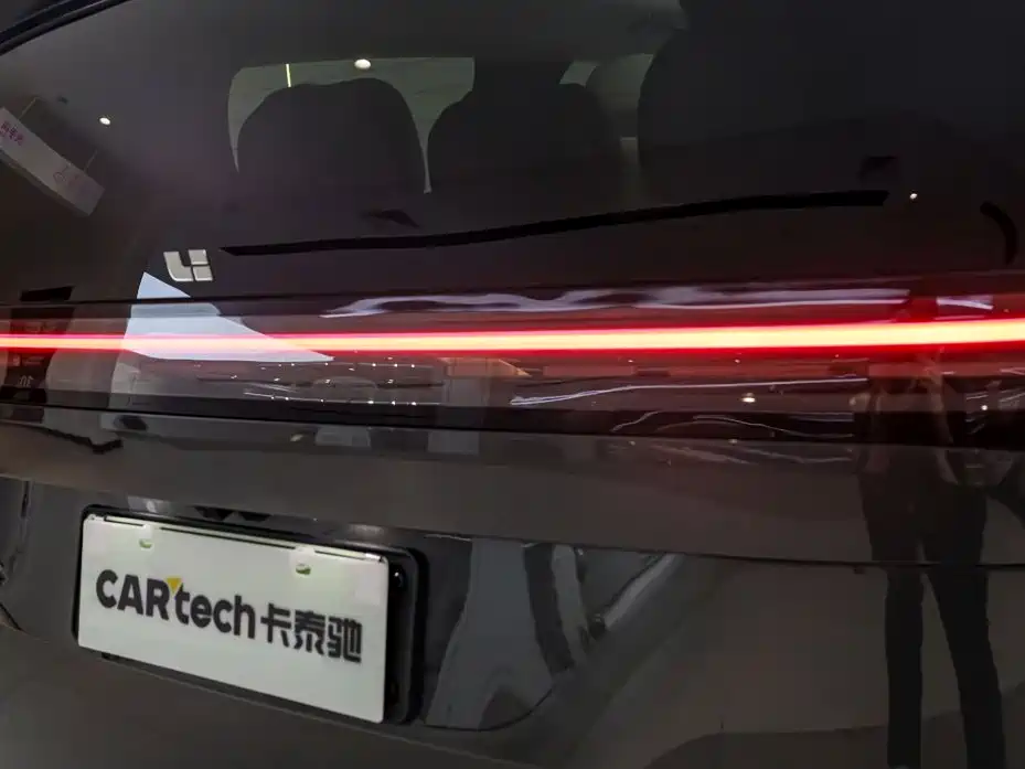 Li Auto Li MEGA — миниатюра 10