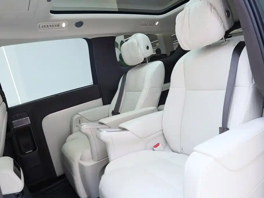 Li Auto Li MEGA — миниатюра 19
