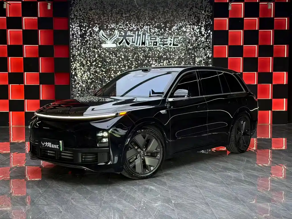 Li Auto L8