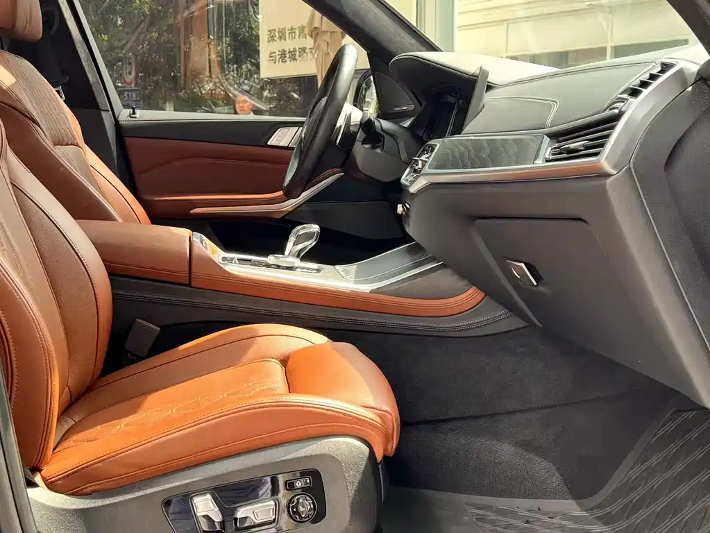 BMW X7 — миниатюра 13