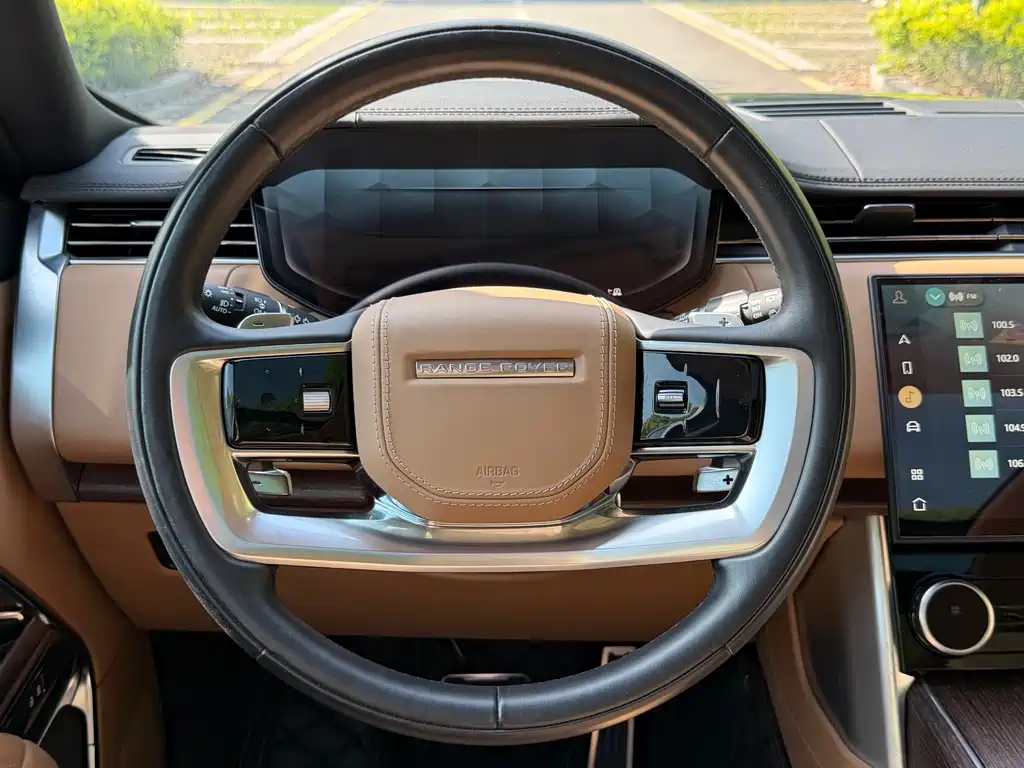 Land Rover Range Rover — миниатюра 8
