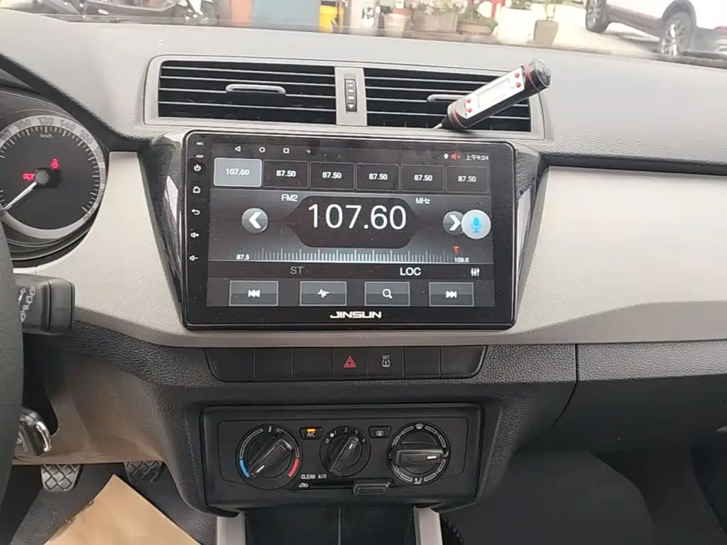 Skoda Fabia — миниатюра 13