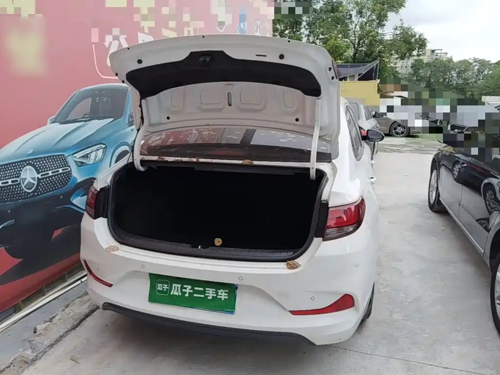 Hyundai Elantra — миниатюра 19