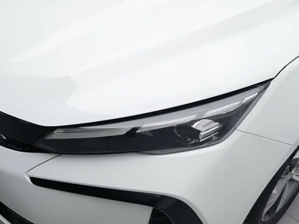 Geely L HiP — миниатюра 7