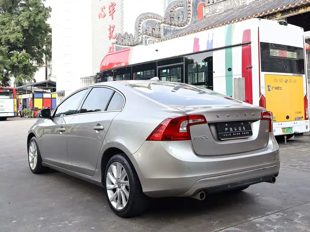 Volvo S60 — миниатюра 9