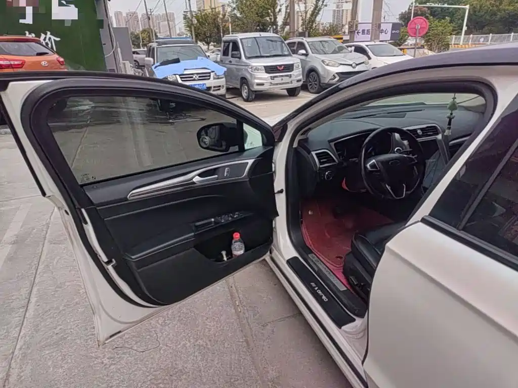 Ford Mondeo — миниатюра 16