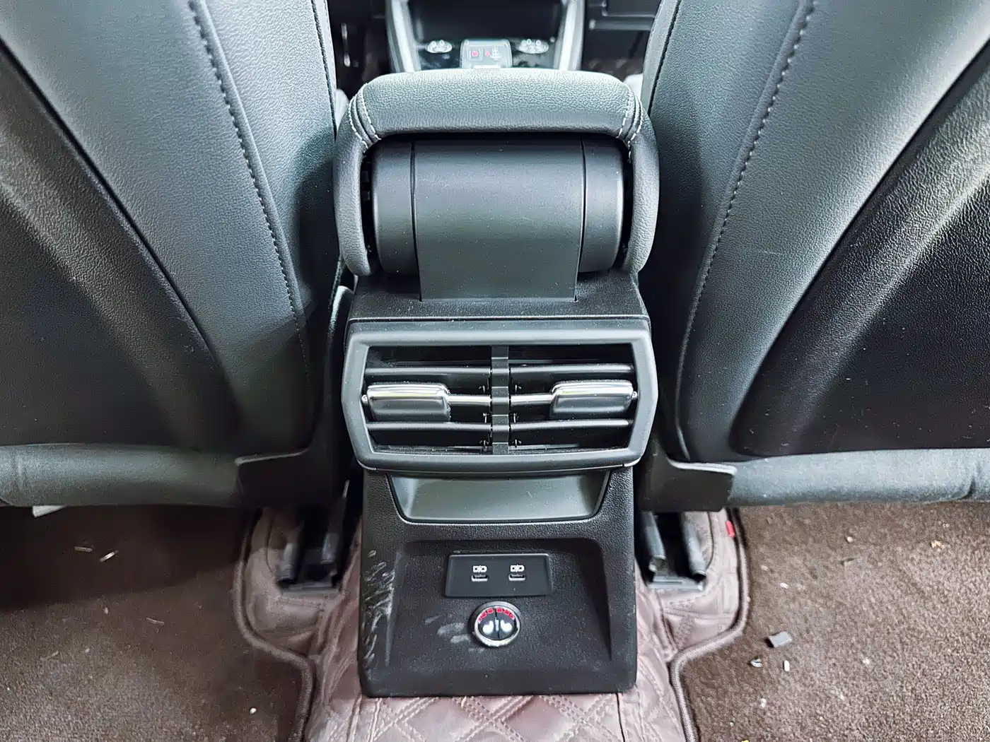 Audi A3 2023 Белый из Китая, фото 3