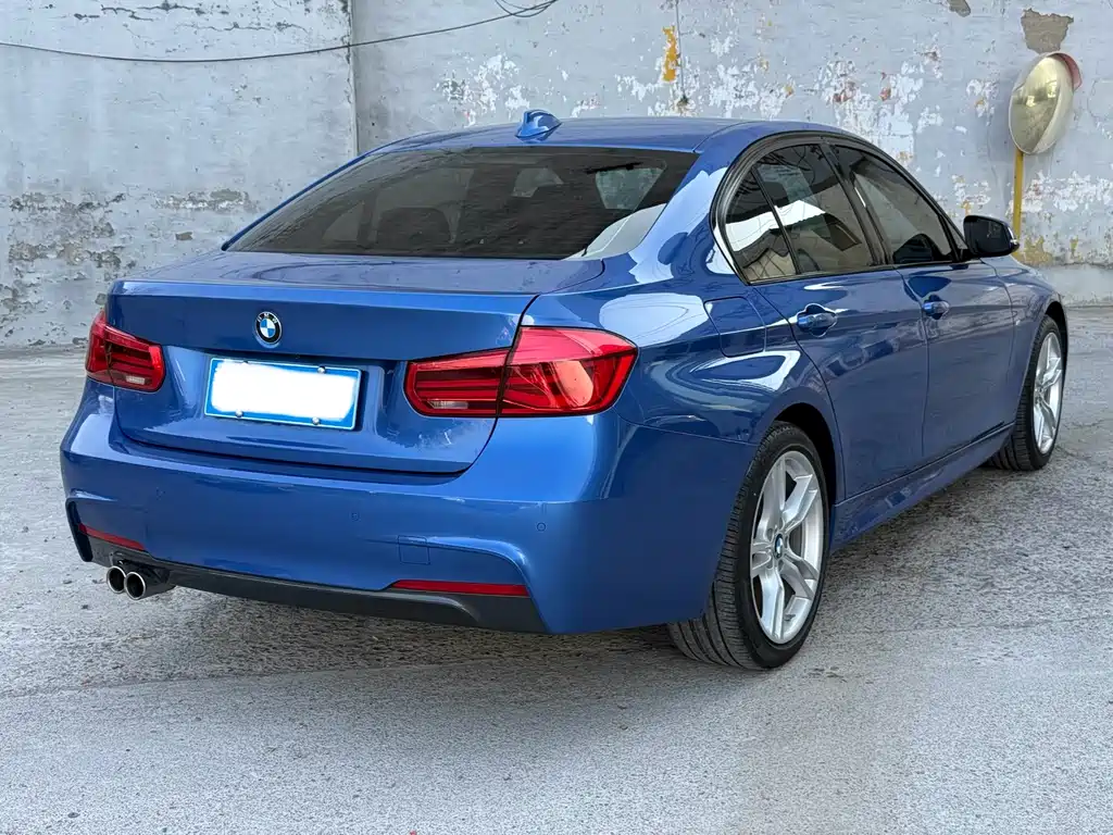 BMW 3 SERIES