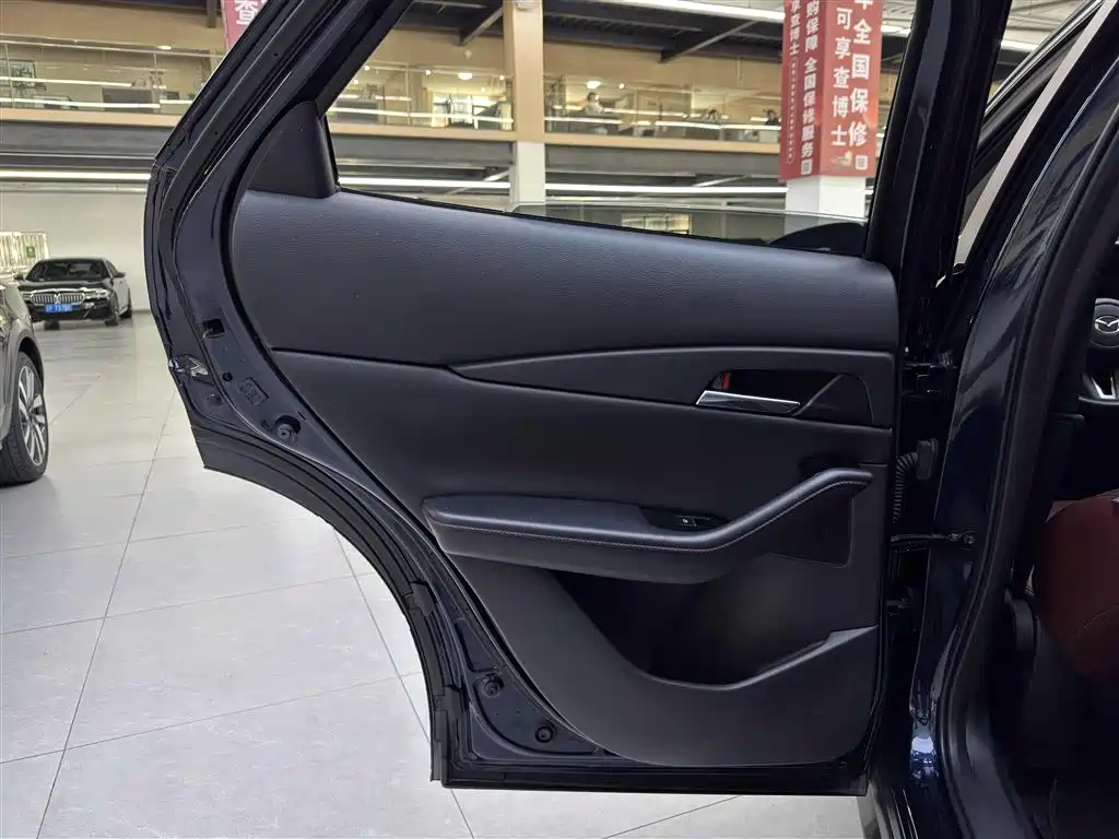 Mazda CX-30 — миниатюра 12