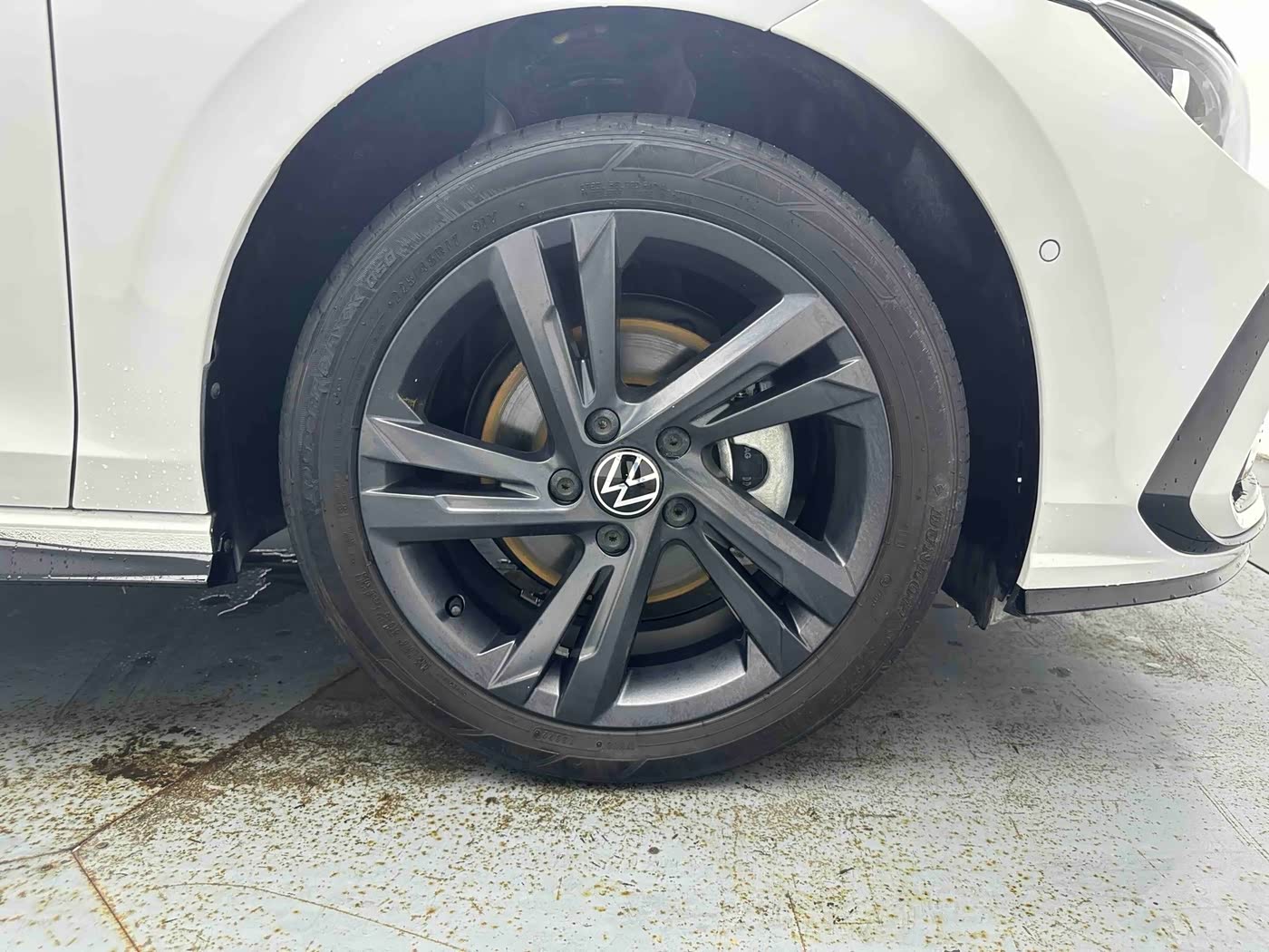Volkswagen Golf 1.4 л 2022 г. Белый, пробег 11000 км
