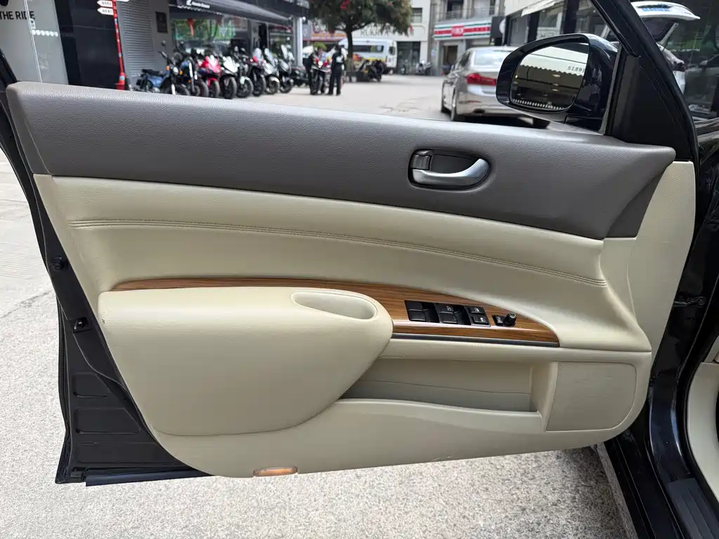 Nissan Teana — миниатюра 18