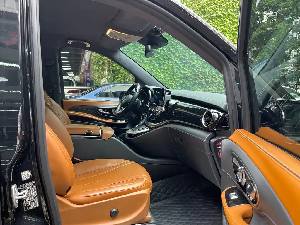 Mercedes-Benz V-Class — миниатюра 22