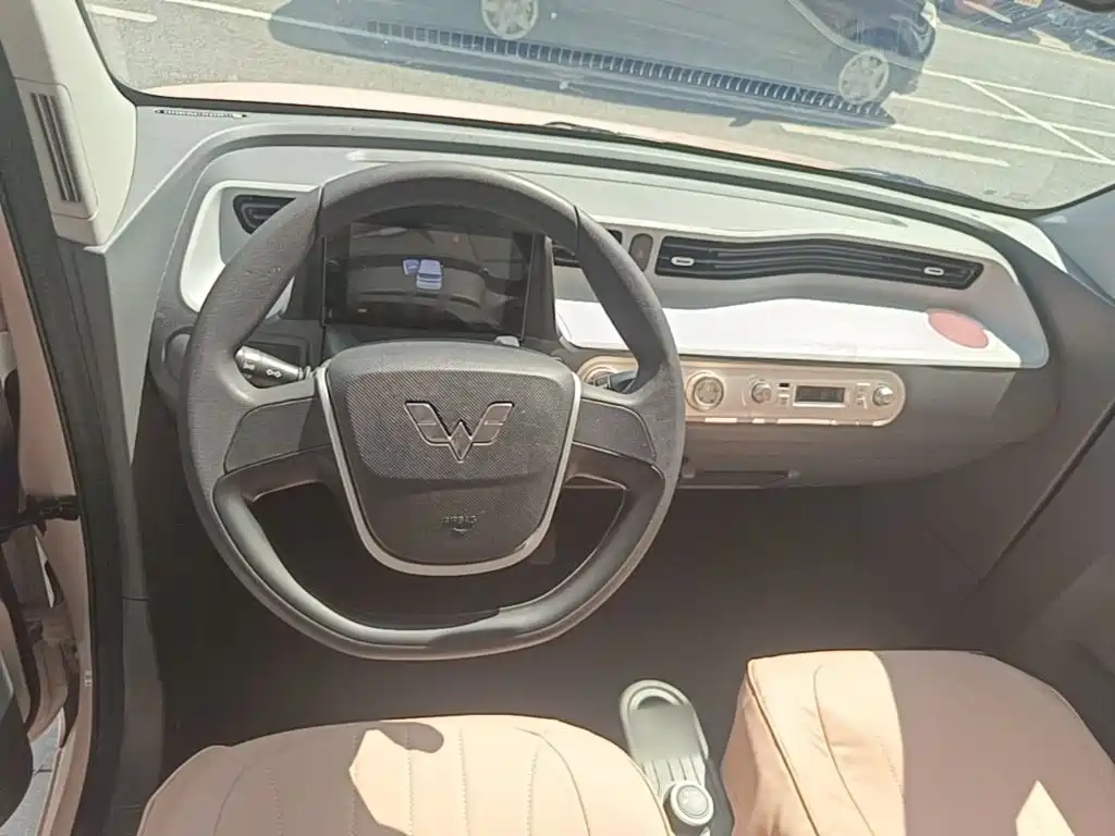 Wuling MINIEV — миниатюра 10