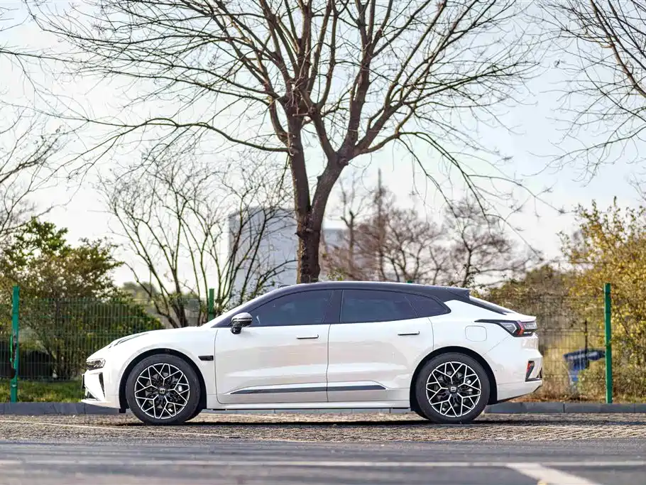 ZEEKR EXTREME KRYPTON 001