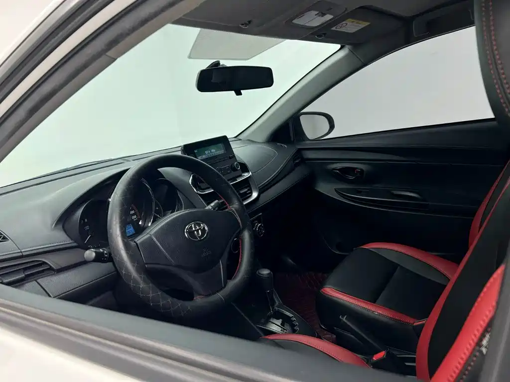 Toyota Yaris L — миниатюра 11