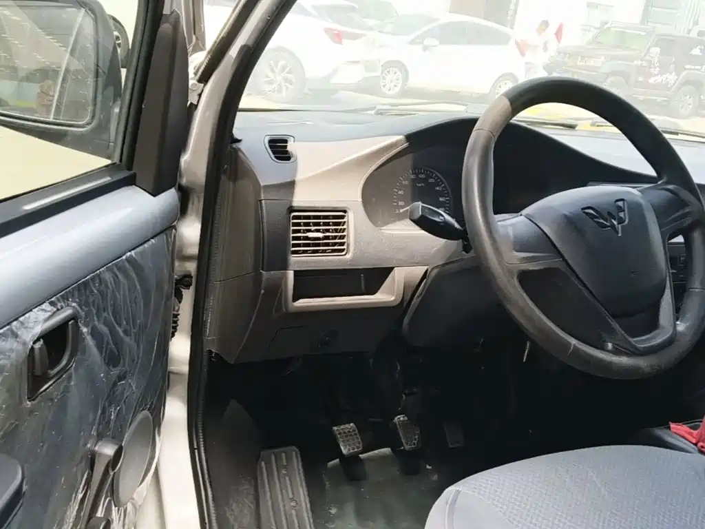 Wuling Rongguang — миниатюра 16