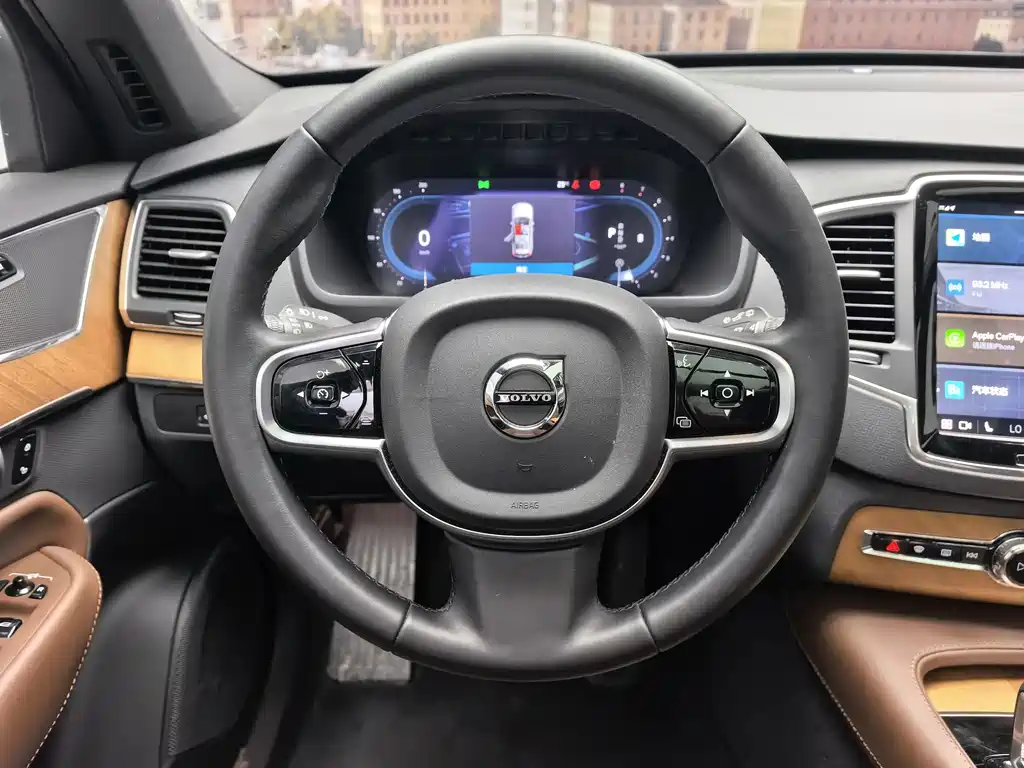 Volvo XC90 — миниатюра 4