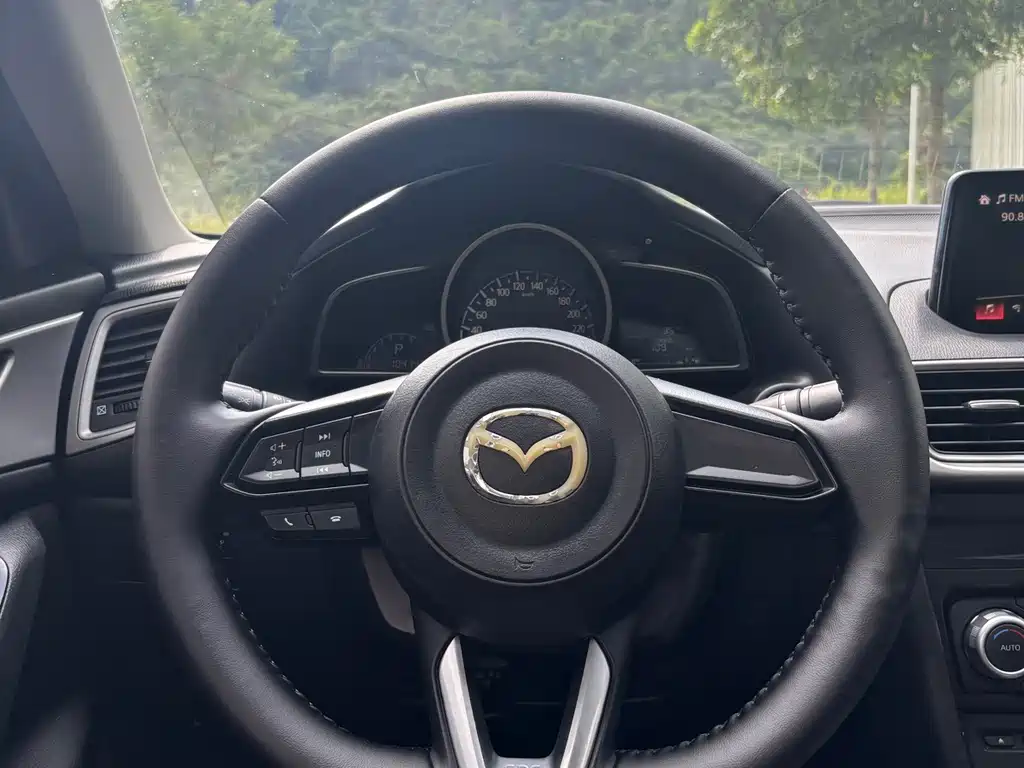 Mazda 3 Axela — миниатюра 7