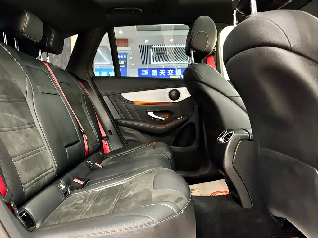 MERCEDES-BENZ GLC AMG