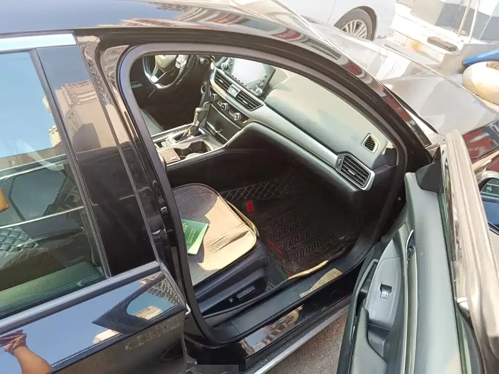 Honda Accord — миниатюра 18