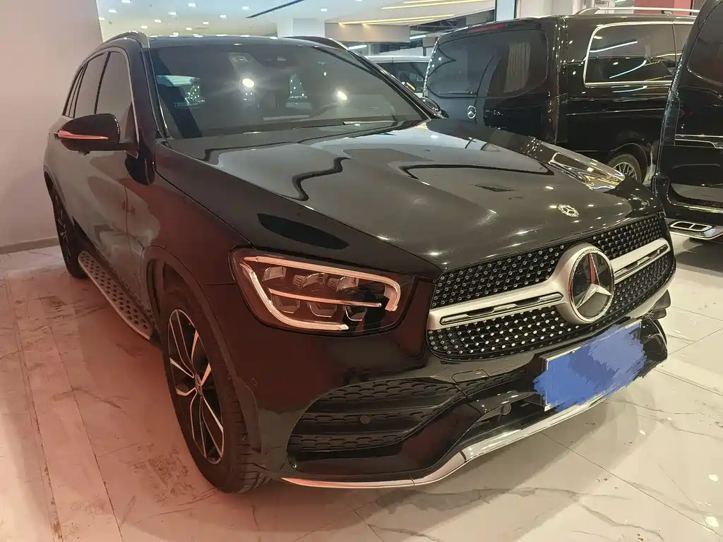 MERCEDES-BENZ GLC