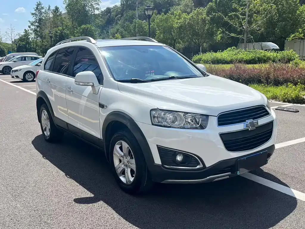 Chevrolet Captiva — миниатюра 3