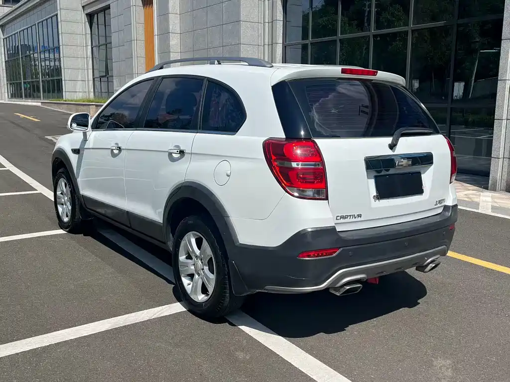 Chevrolet Captiva — миниатюра 5