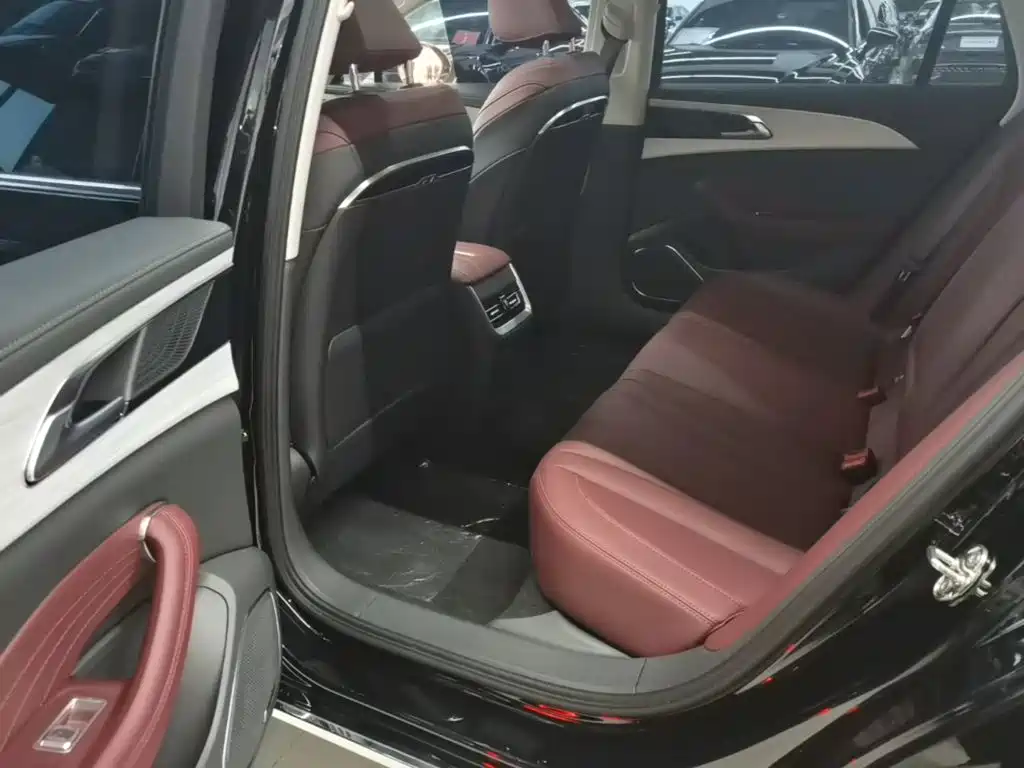 Hongqi Hongqi H5 PHEV — миниатюра 17