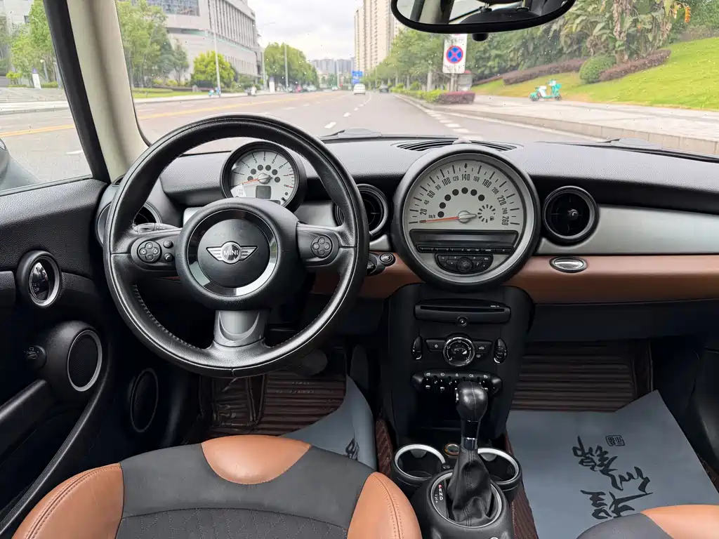 Mini Mini 2011 1.6L COOPER Fun