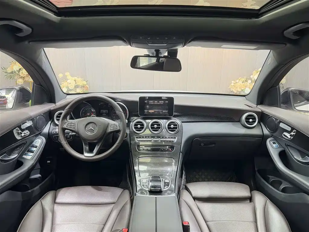 Mercedes-Benz GLC 2019 GLC 200 4MATIC SUV