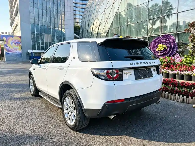 Land Rover Discovery Sport — миниатюра 9