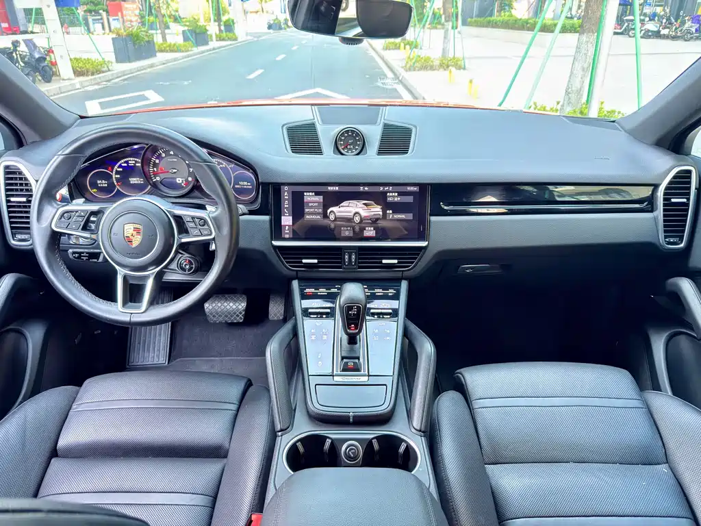 Porsche Cayenne — миниатюра 6