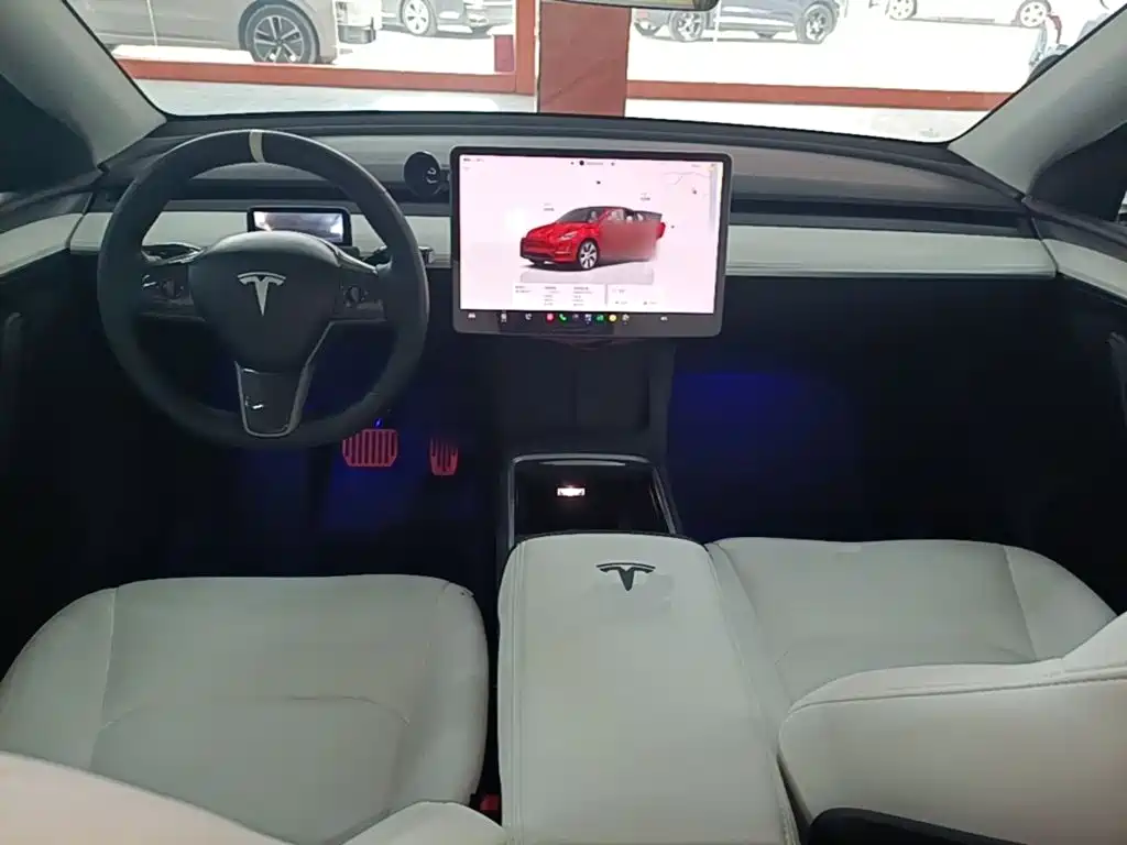 Tesla Model Y — фотографии объявления, Фото 11