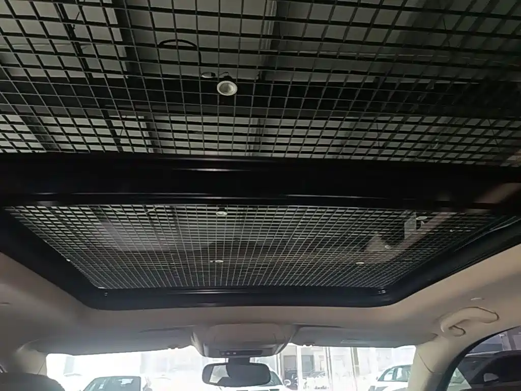 Cadillac XT5 — миниатюра 18