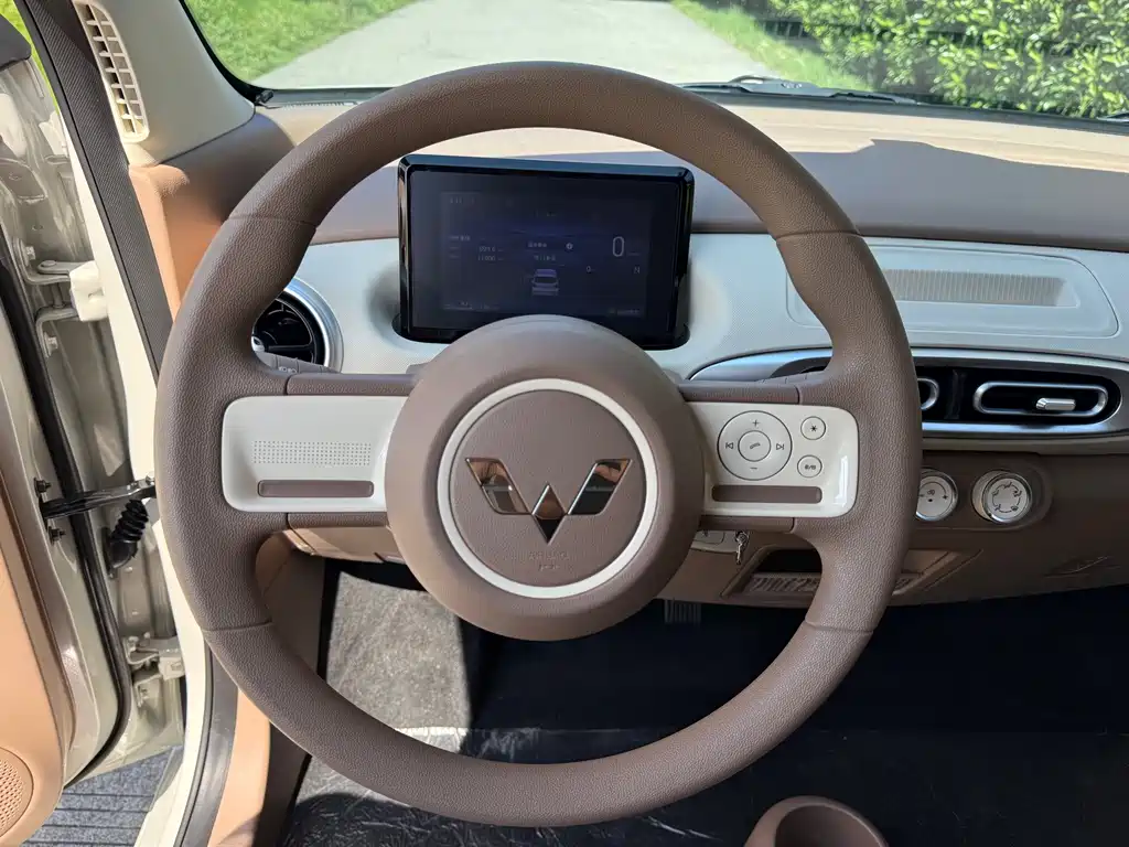 Wuling MINIEV — миниатюра 5