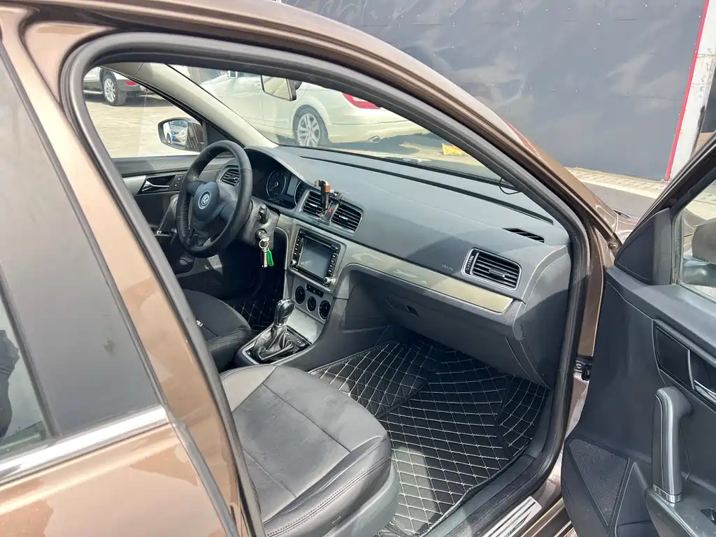 Volkswagen Gran Lavida 1.6L Auto Luxury Type, фото 18