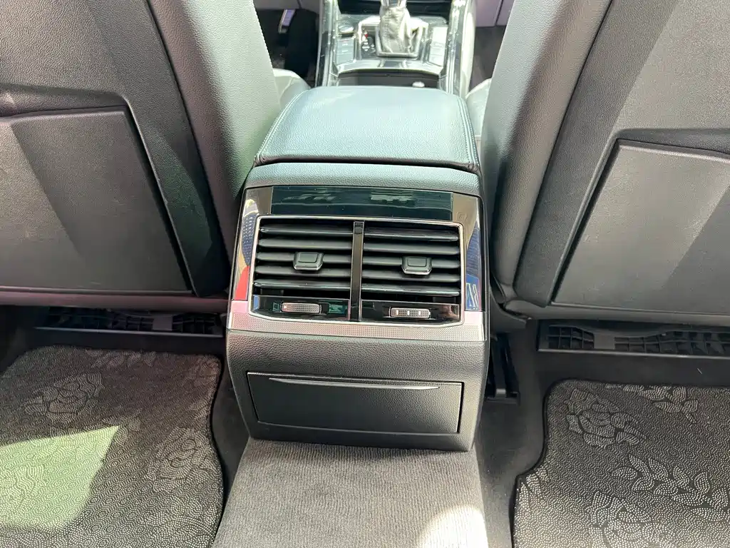 Volkswagen Phideon — миниатюра 19