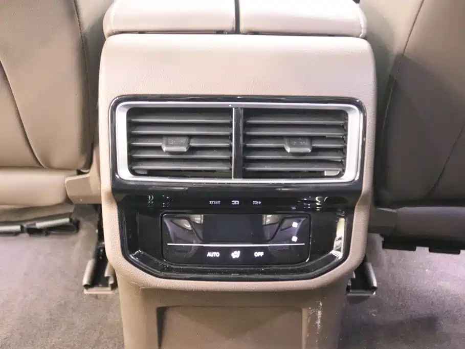 Volkswagen Viloran 330TSI Business Edition, фото 15