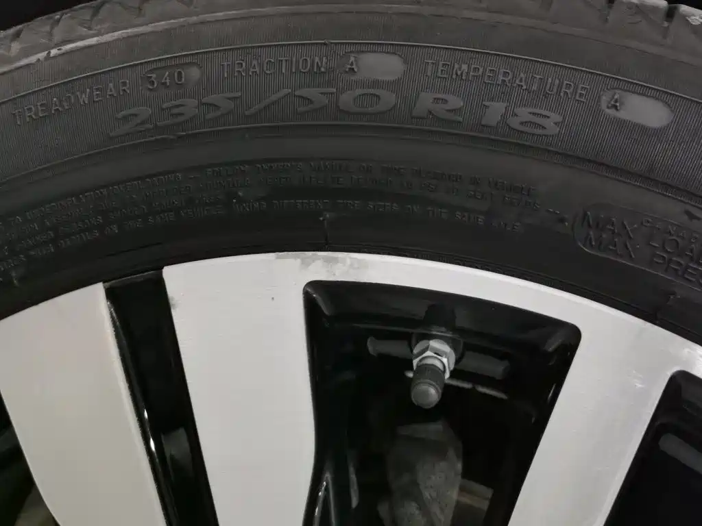 Roewe RX5 New Energy — миниатюра 24