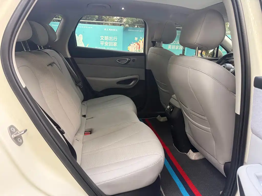 BYD Sealion 05 EV — миниатюра 7