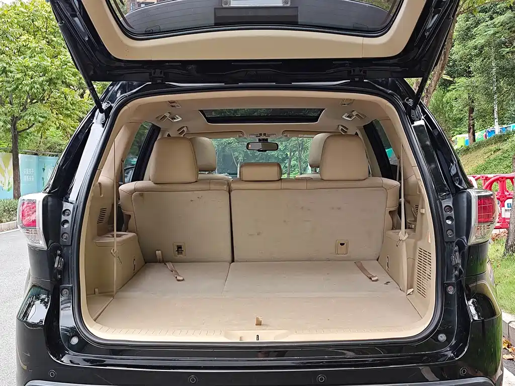 Toyota Highlander — миниатюра 21