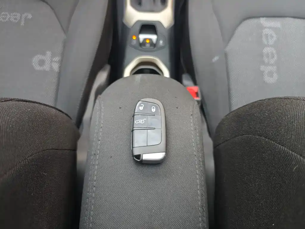 Jeep Renegade — миниатюра 14